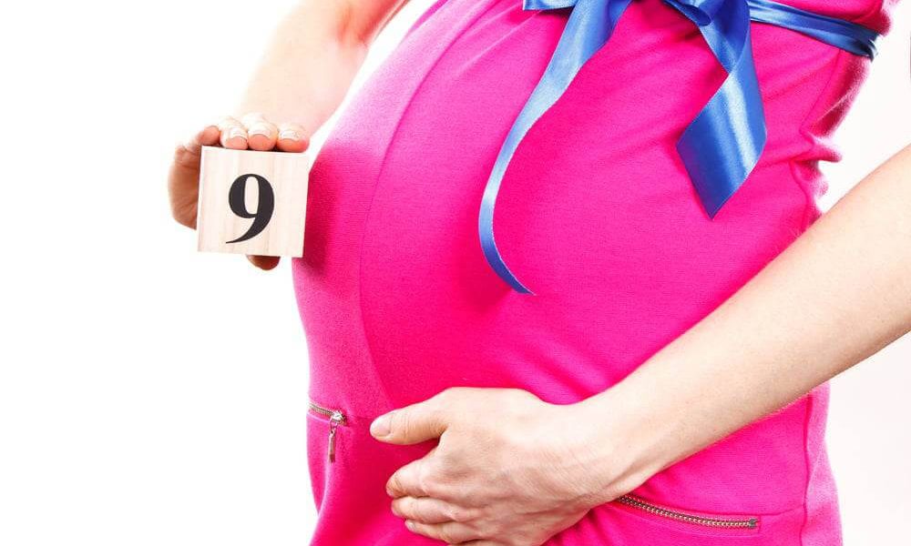 أعراض الحمل في الشهر التاسع بولد | هل تختلف عن أعراض الحمل ببنت