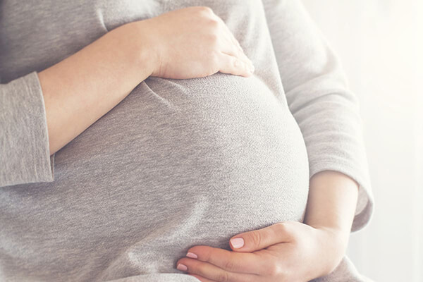 أعراض الحمل في الشهر السادس بولد | علامات لم تعرفيها من قبل